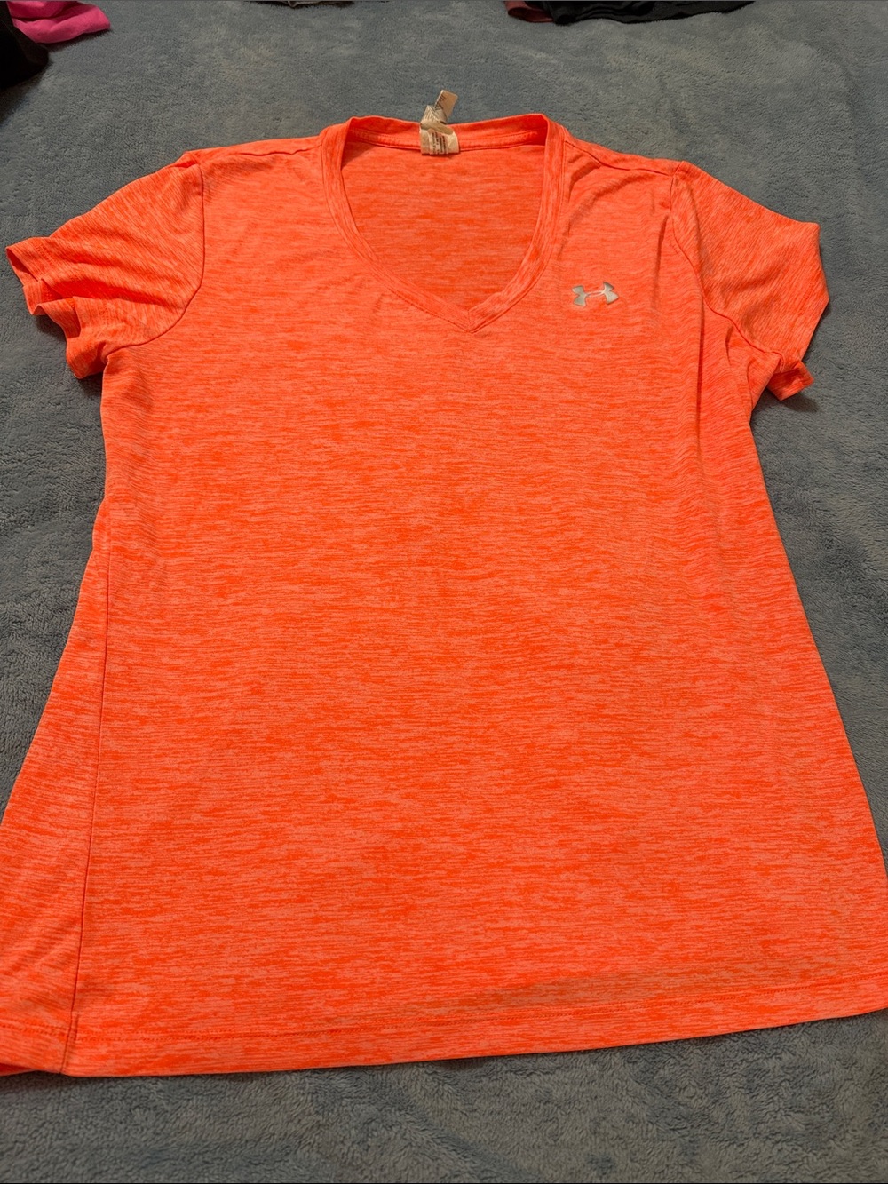 Under Armour Women’s Neon Orange V-Neck Short Sleeve Performance Tee